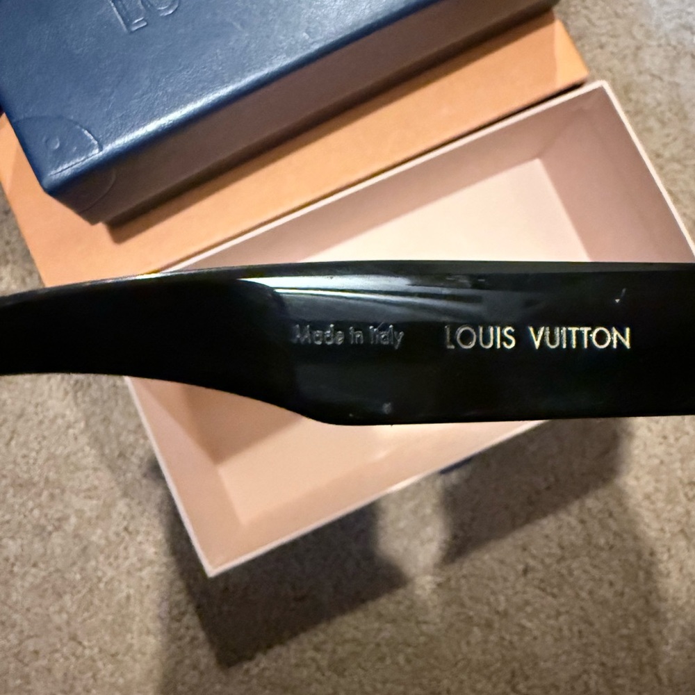 Louis Vuitton Square Cat Eye Sunglasses - Black - Picture 4 of 7